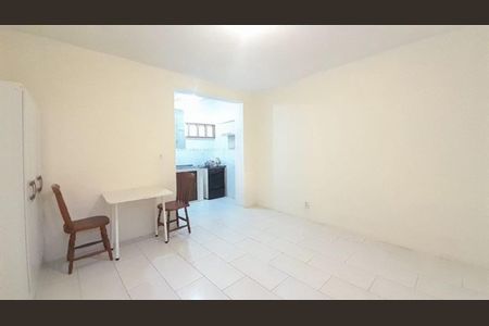 Studio para alugar com 22m², 1 quarto e sem vaga Studio para alugar com 22m², 1 quarto e sem vagaSala / Quarto