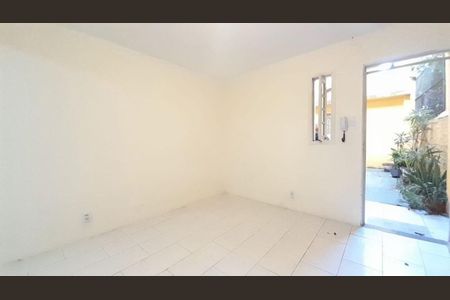 Studio para alugar com 22m², 1 quarto e sem vaga Studio para alugar com 22m², 1 quarto e sem vagaSala / Quarto