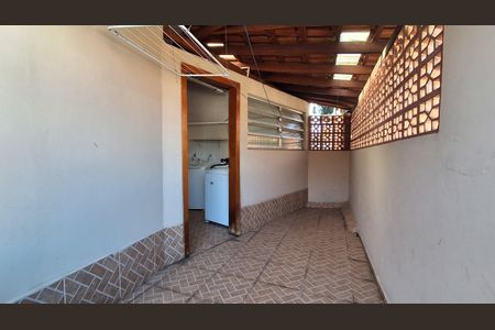 Quintal de casa à venda com 3 quartos, 301m² em Olímpico, São Caetano do Sul