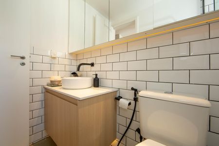 Apartamento à venda com 100m², 2 quartos e 2 vagas Apartamento à venda com 100m², 2 quartos e 2 vagasBANHEIRO