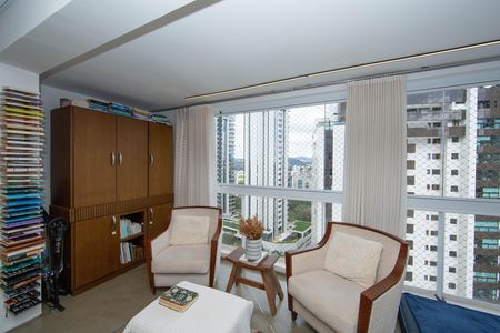Apartamento à venda com 100m², 2 quartos e 2 vagas Apartamento à venda com 100m², 2 quartos e 2 vagasVARANDA
