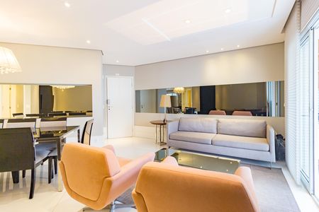 Apartamento à venda com 131m², 3 quartos e 3 vagas Apartamento à venda com 131m², 3 quartos e 3 vagasSala