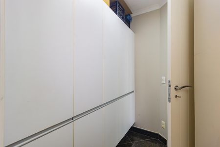 Apartamento à venda com 131m², 3 quartos e 3 vagas Apartamento à venda com 131m², 3 quartos e 3 vagasQuarto - Área de Serviço