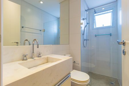 Apartamento à venda com 131m², 3 quartos e 3 vagas Apartamento à venda com 131m², 3 quartos e 3 vagasBanheiro - Suíte