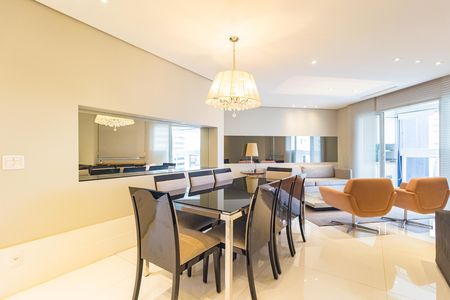 Apartamento à venda com 131m², 3 quartos e 3 vagas Apartamento à venda com 131m², 3 quartos e 3 vagasSala