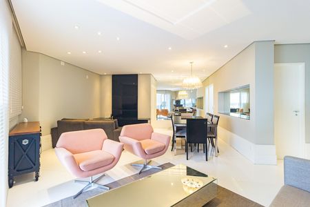 Apartamento à venda com 131m², 3 quartos e 3 vagas Apartamento à venda com 131m², 3 quartos e 3 vagasSala