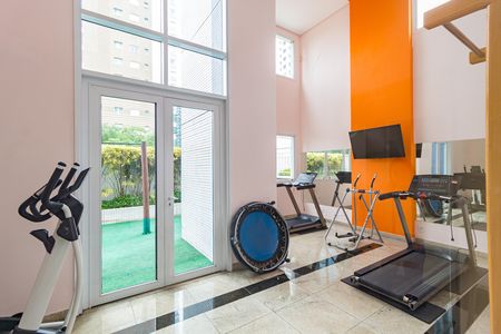 Apartamento à venda com 131m², 3 quartos e 3 vagas Apartamento à venda com 131m², 3 quartos e 3 vagasAcademia