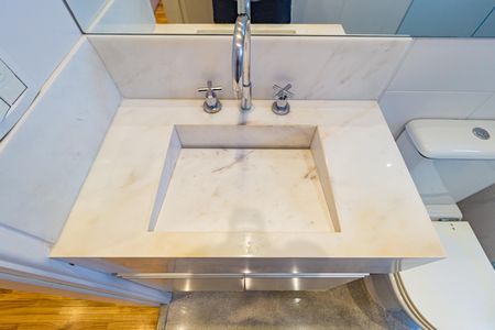 Apartamento à venda com 131m², 3 quartos e 3 vagas Apartamento à venda com 131m², 3 quartos e 3 vagasDetalhe Banheiro - Suíte