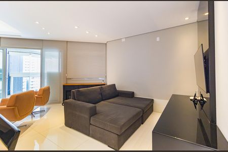 Apartamento à venda com 131m², 3 quartos e 3 vagas Apartamento à venda com 131m², 3 quartos e 3 vagasSala