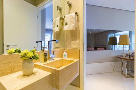 Apartamento à venda com 131m², 3 quartos e 3 vagas Apartamento à venda com 131m², 3 quartos e 3 vagasLavabo