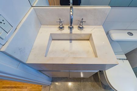 Apartamento à venda com 131m², 3 quartos e 3 vagas Apartamento à venda com 131m², 3 quartos e 3 vagasDetalhe Banheiro - Suíte 2