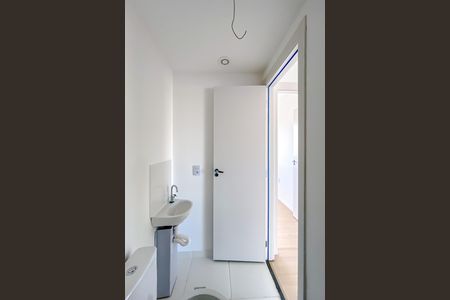 Apartamento para alugar com 39m², 2 quartos e sem vaga Apartamento para alugar com 39m², 2 quartos e sem vagaBanheiro
