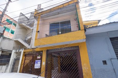 Casa para alugar com 100m², 2 quartos e sem vaga Casa para alugar com 100m², 2 quartos e sem vagaFachada