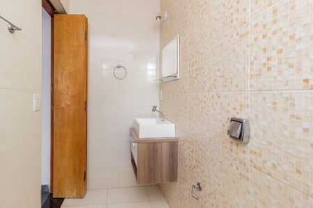 Casa para alugar com 100m², 2 quartos e sem vaga Casa para alugar com 100m², 2 quartos e sem vagaBanheiro