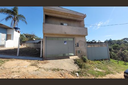 Casa para alugar com 3 quartos, 135m² em Jardim Ipê, Itaquaquecetuba