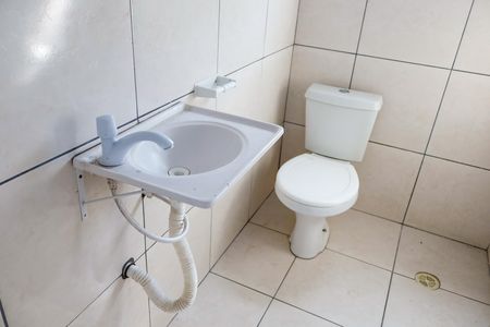 Banheiro 2 de casa à venda com 3 quartos, 120m² em Jardim Santa Tereza, Osasco
