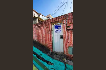 Fachada de casa à venda com 3 quartos, 120m² em Jardim Santa Tereza, Osasco