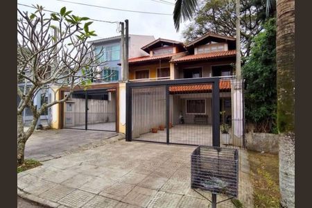 Casa para alugar com 3 quartos, 195m² em Espírito Santo, Porto Alegre