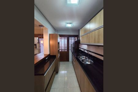 Cozinha de casa para alugar com 3 quartos, 195m² em Espírito Santo, Porto Alegre