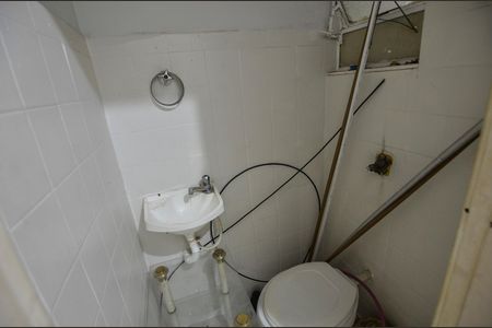 Apartamento para alugar com 68m², 2 quartos e sem vaga Apartamento para alugar com 68m², 2 quartos e sem vagaBanheiro de Serviço