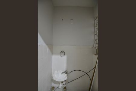 Apartamento para alugar com 68m², 2 quartos e sem vaga Apartamento para alugar com 68m², 2 quartos e sem vagaBanheiro de Serviço