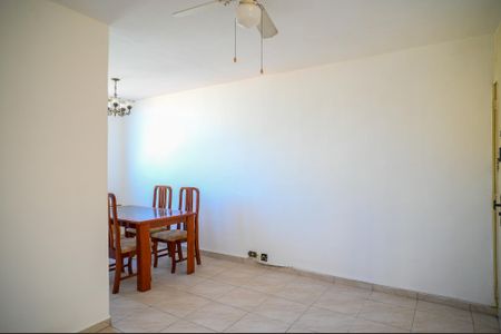 Apartamento à venda com 65m², 2 quartos e 1 vaga Apartamento à venda com 65m², 2 quartos e 1 vagaSala