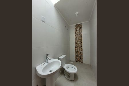 Casa para alugar com 90m², 2 quartos e 1 vaga Casa para alugar com 90m², 2 quartos e 1 vagaBanheiro social 2