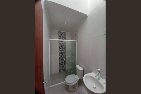 Casa para alugar com 90m², 2 quartos e 1 vaga Casa para alugar com 90m², 2 quartos e 1 vagaBanheiro social