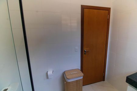 Casa para alugar com 310m², 4 quartos e 2 vagas Casa para alugar com 310m², 4 quartos e 2 vagasBanheiro 1
