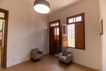 Sala de casa para alugar com 4 quartos, 310m² em São Domingos, Niterói