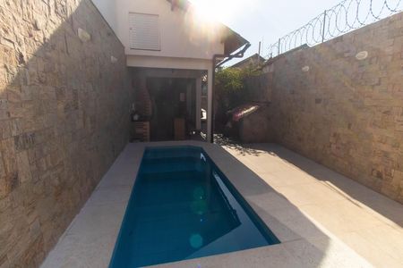 Casa para alugar com 310m², 4 quartos e 2 vagas Casa para alugar com 310m², 4 quartos e 2 vagasÁrea externa
