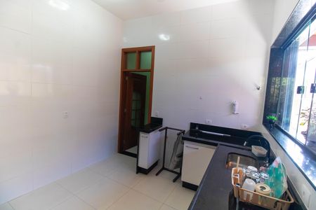 Casa para alugar com 310m², 4 quartos e 2 vagas Casa para alugar com 310m², 4 quartos e 2 vagasCozinha