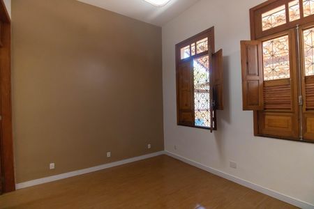 Casa para alugar com 310m², 4 quartos e 2 vagas Casa para alugar com 310m², 4 quartos e 2 vagasSala