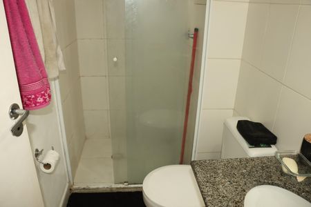 Banheiro de apartamento à venda com 2 quartos, 50m² em Vila Ema, São Paulo