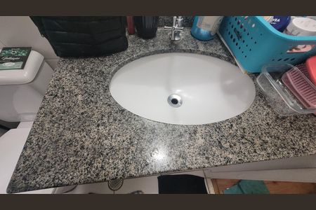 Banheiro de apartamento à venda com 1 quarto, 50m² em Vila Ema, São Paulo