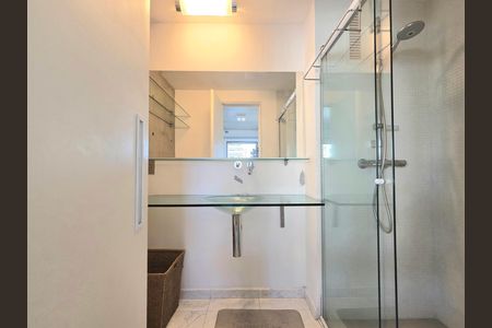 Apartamento à venda com 75m², 1 quarto e 1 vaga Apartamento à venda com 75m², 1 quarto e 1 vagaBanheiro