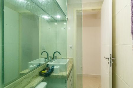 Apartamento para alugar com 69m², 3 quartos e 1 vaga Apartamento para alugar com 69m², 3 quartos e 1 vagaBanheiro
