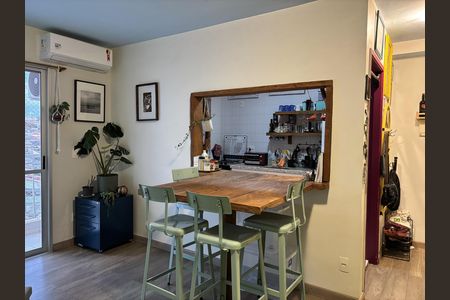 Apartamento à venda com 60m², 2 quartos e 1 vaga Apartamento à venda com 60m², 2 quartos e 1 vagaSala