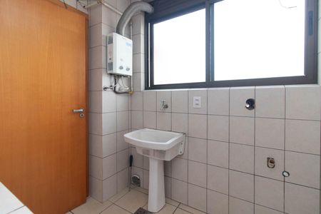 Apartamento à venda com 82m², 3 quartos e sem vaga Apartamento à venda com 82m², 3 quartos e sem vagaCozinha e Área de Serviço