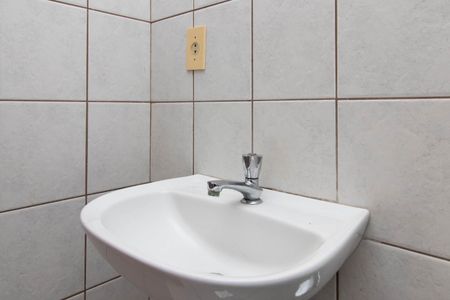 Apartamento à venda com 82m², 3 quartos e sem vaga Apartamento à venda com 82m², 3 quartos e sem vagaBanheiro de serviço