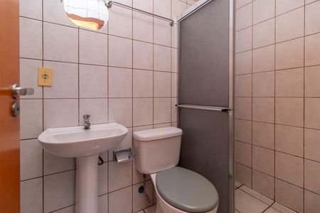Apartamento à venda com 82m², 3 quartos e sem vaga Apartamento à venda com 82m², 3 quartos e sem vagaBanheiro de serviço