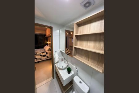Banheiro de apartamento para alugar com 1 quarto, 35m² em Barra, Salvador