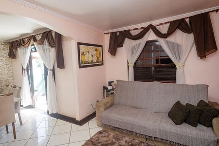 Sala de casa à venda com 3 quartos, 180m² em Campo Grande, Rio de Janeiro