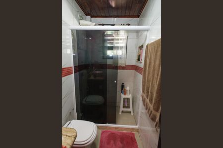 Casa à venda com 180m², 3 quartos e 2 vagas Casa à venda com 180m², 3 quartos e 2 vagasBanheiro da Suíte