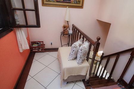 Casa à venda com 180m², 3 quartos e 2 vagas Casa à venda com 180m², 3 quartos e 2 vagasHall
