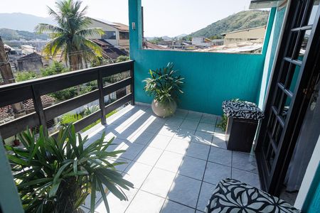 Casa à venda com 180m², 3 quartos e 2 vagas Casa à venda com 180m², 3 quartos e 2 vagasVaranda do quarto