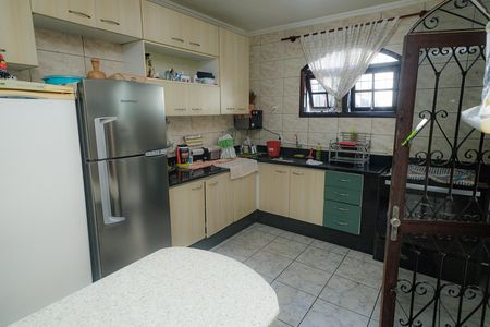 Casa à venda com 180m², 3 quartos e 2 vagas Casa à venda com 180m², 3 quartos e 2 vagasCozinha