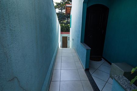 Casa à venda com 180m², 3 quartos e 2 vagas Casa à venda com 180m², 3 quartos e 2 vagasCorredor