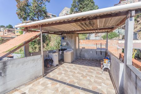 Casa à venda com 120m², 2 quartos e 1 vaga Casa à venda com 120m², 2 quartos e 1 vagaTerraço/Área de Serviço