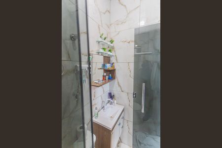 Casa à venda com 120m², 2 quartos e 1 vaga Casa à venda com 120m², 2 quartos e 1 vagaBanheiro da Suíte